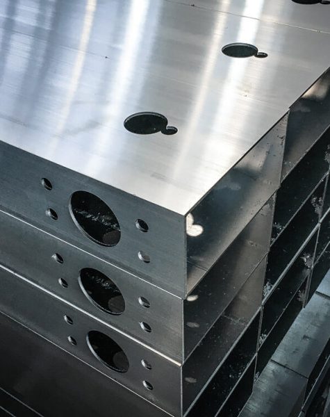 Tubilaser-taglio-tubolare-alluminio-100x50x2-settore-energetico-fotovoltaico